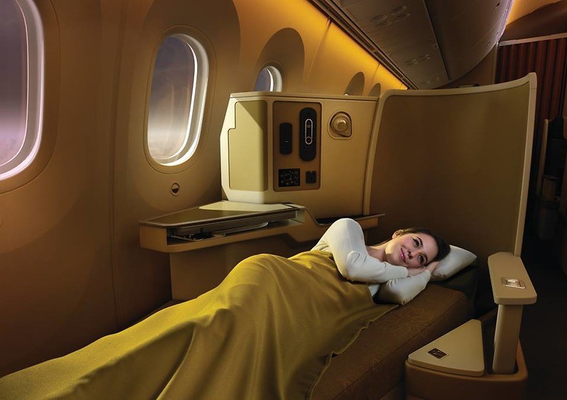 Ghế hạng Thương gia có khả năng ngả ra sau để tạo thành chỗ ngủ thoải mái cho hành khách