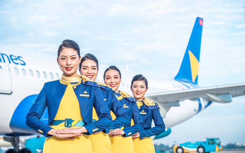 Máy bay Vietravel Airlines được sơn màu xanh, vàng, trắng