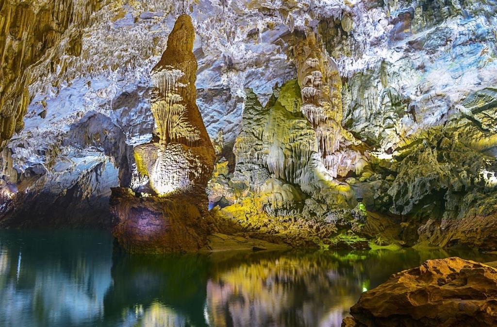 Động Phong Nha Kẻ B&agrave;ng