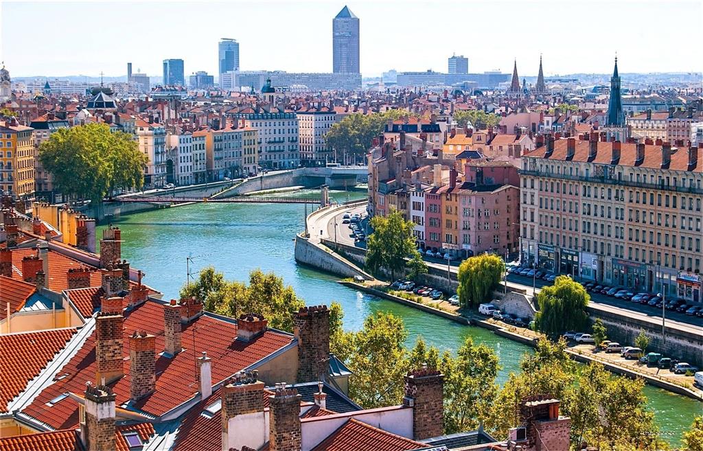 Thành phố Lyon nổi tiếng với những công trình kiến trúc lâu đời Thành phố Lyon nổi tiếng với những công trình kiến trúc lâu đời