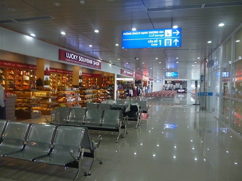 Phòng chờ dành cho hành khách chuẩn bị bay Phòng chờ dành cho hành khách chuẩn bị bay