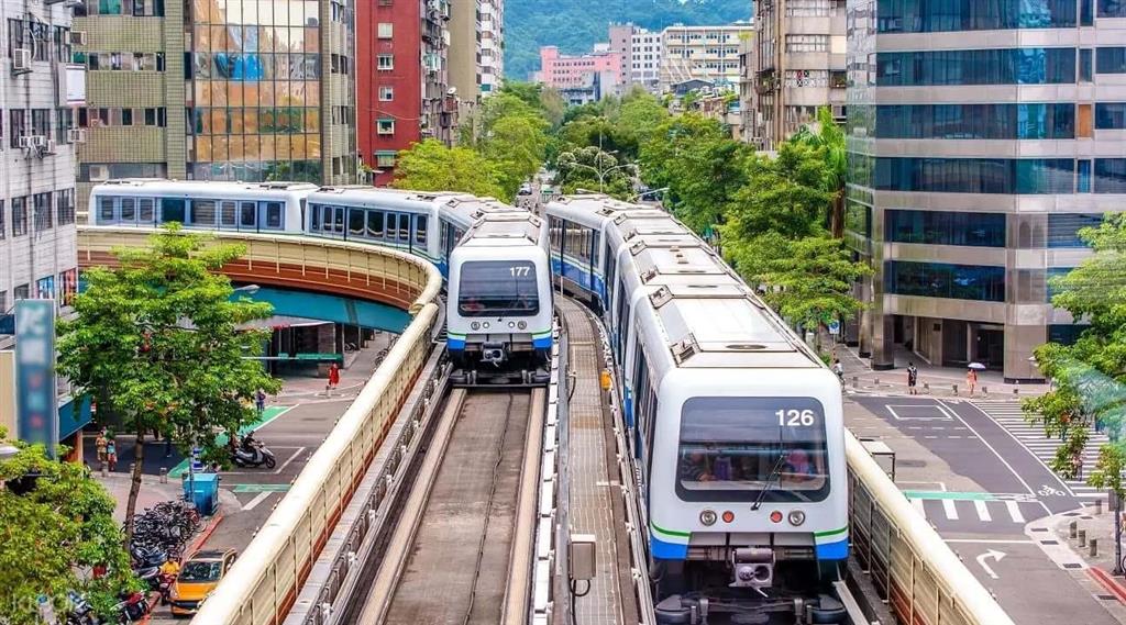 Bạn có thể di chuyển bằng MRT để tiết kiệm chi phí du lịch