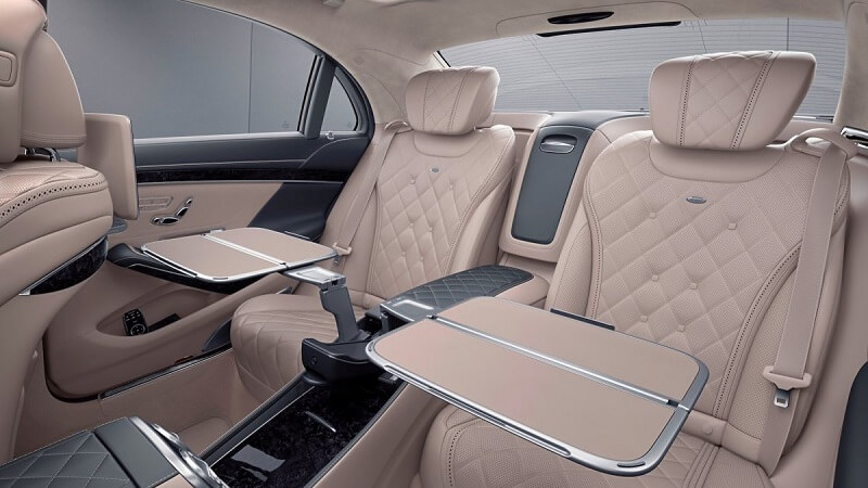 Mẫu xe này chính là phương tiện vận chuyển hành khách của Emirates trên mặt đất