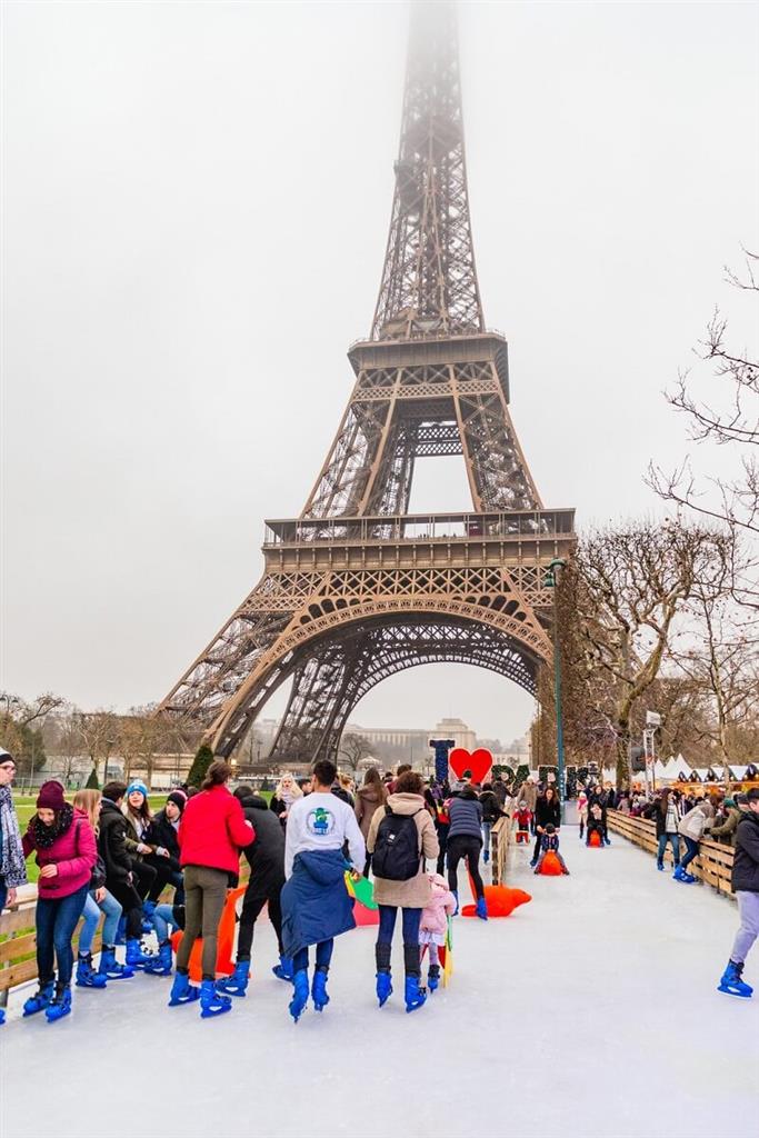 Tới tháp Eiffel cuối năm để trải nghiệm các hoạt động mùa đông vô cùng thú vị Tới tháp Eiffel cuối năm để trải nghiệm các hoạt động mùa đông vô cùng thú vị