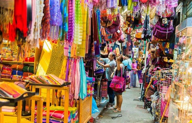 Chợ Chatuchak luôn nhộn nhịp người mua kẻ bán