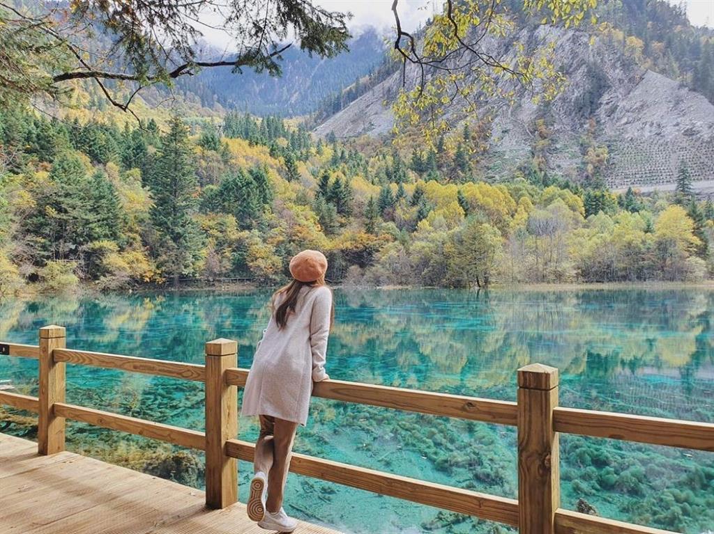 Cửu Trại Câu đẹp như một bức tranh Cửu Trại Câu đẹp như một bức tranh