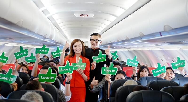 AirAsia luôn khiến khách hàng hài lòng bởi giá vé cùng chất lượng phục vụ AirAsia luôn khiến khách hàng hài lòng bởi giá vé cùng chất lượng phục vụ