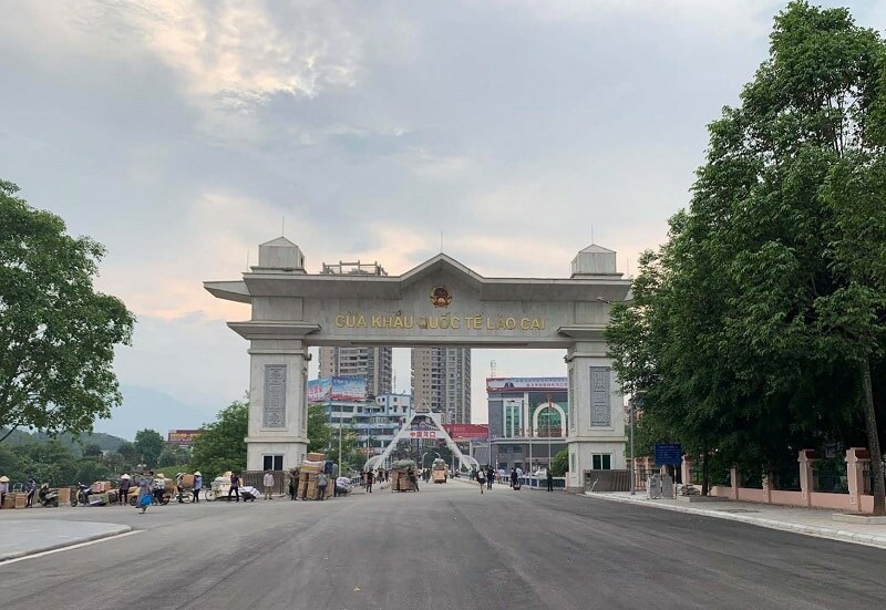 Với giấy thông hành, bạn nhập cảnh bằng cửa khẩu nào thì bắt buộc phải xuất cảnh bằng cửa khẩu đó