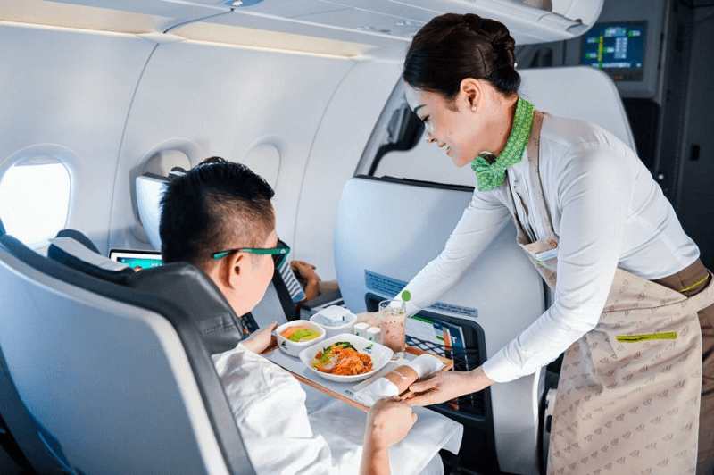 Bamboo Airways phục vụ suất ăn miễn phí cho hành khách