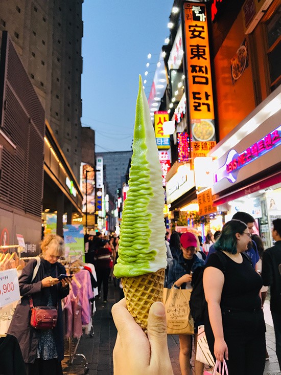 Thử thách ăn cây kem dài 32cm