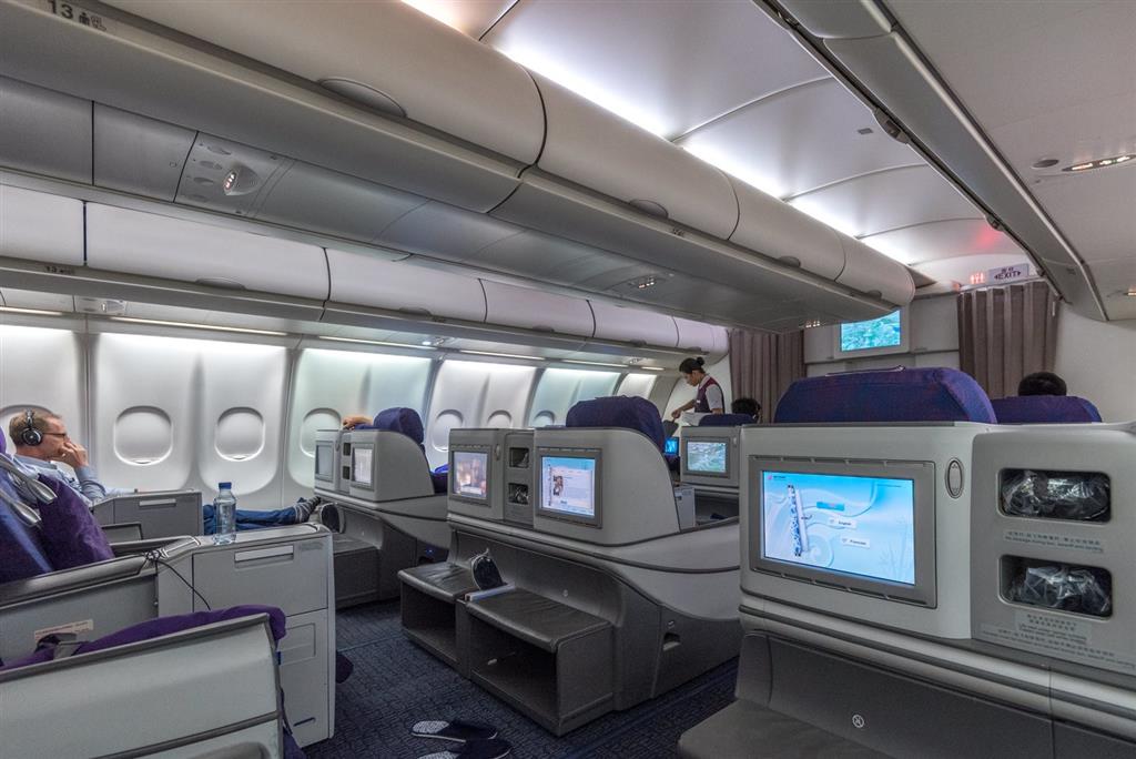 Khoang hạng Thương gia trên máy bay Air china Khoang hạng Thương gia trên máy bay Air china