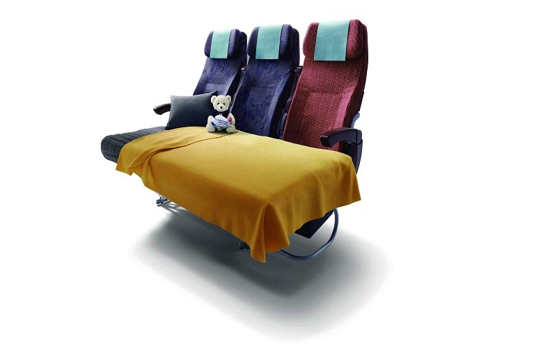 Ghế hạng gia đình của China Airlines có thể điều chỉnh thành một chiếc giường nhỏ