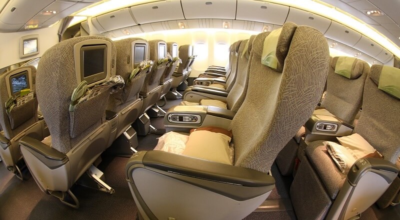 Khoang ghế hạng Phổ thông đặc biệt trên máy bay Eva Airways