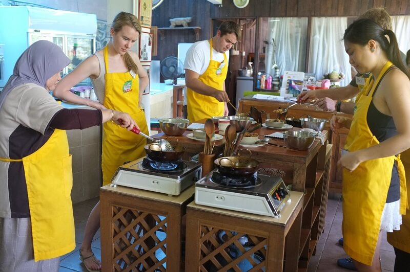 Lớp học Lazat Cooking Lớp học Lazat Cooking