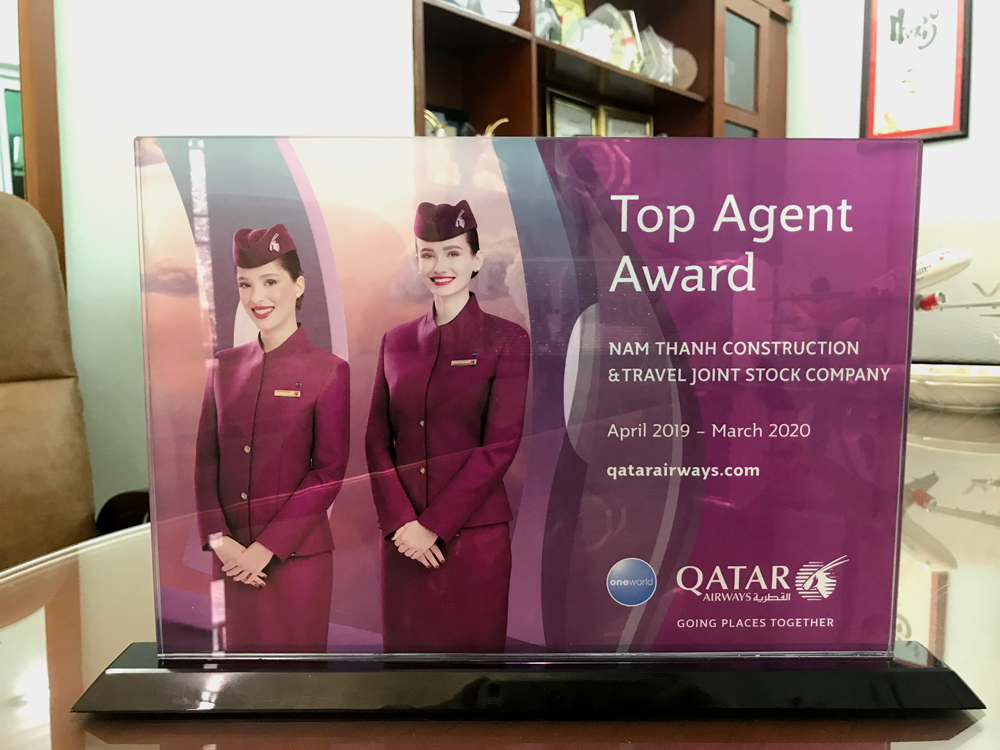 Nam Thanh vinh dự nhận được giải thưởng Top Agent từ Qatar Airways