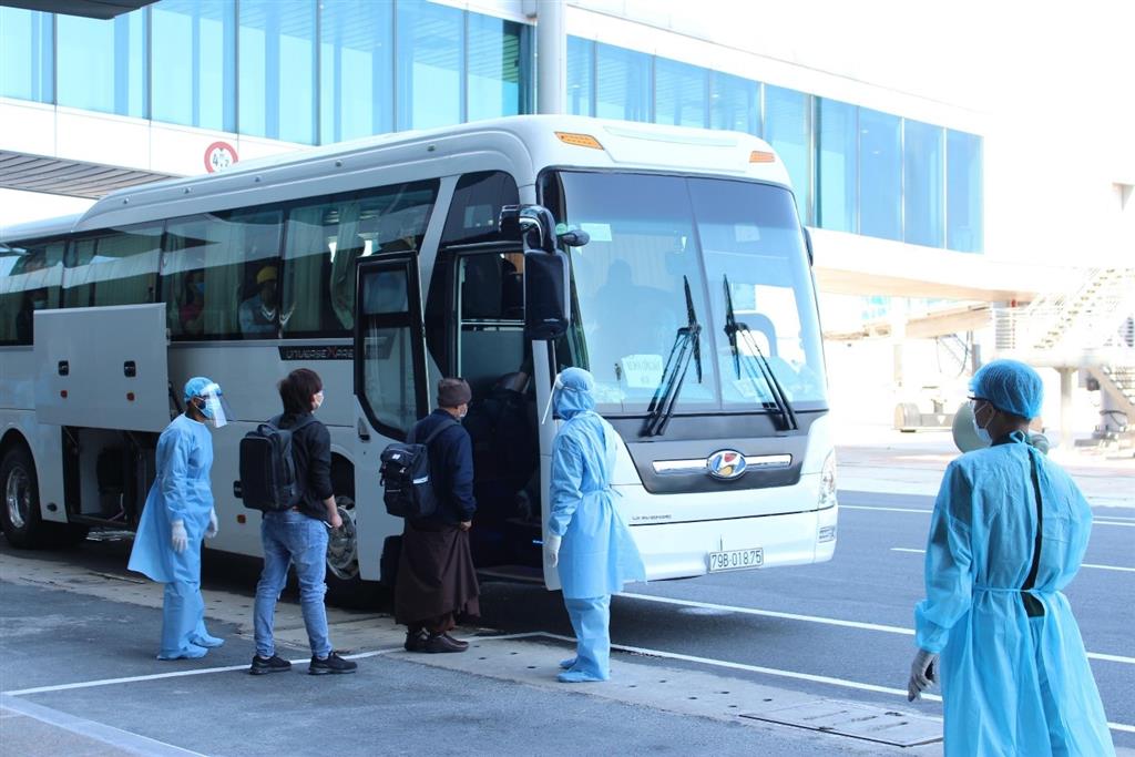 Người bay về từ vùng có dịch đều phải cách ly 14 ngày Người bay về từ vùng có dịch đều phải cách ly 14 ngày