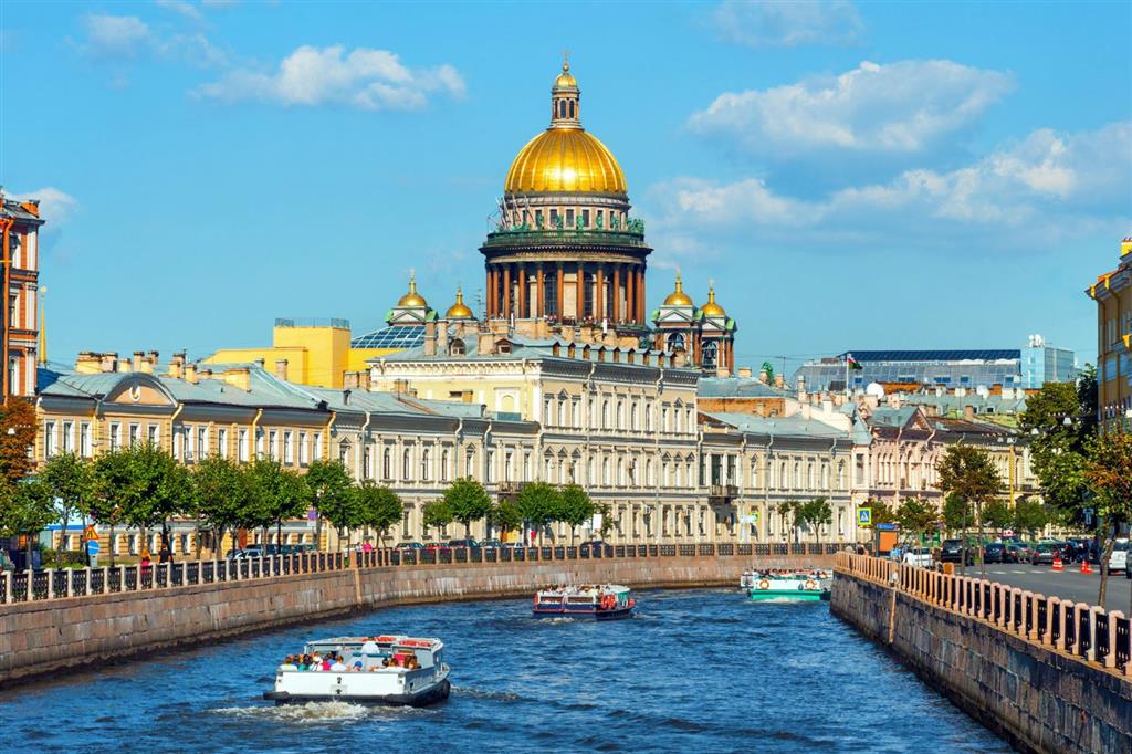 Saint Petersburg được xem là thành phố của những cung điện Saint Petersburg được xem là thành phố của những cung điện