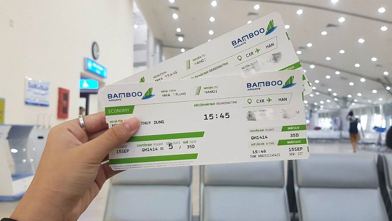 Một tấm vé máy bay sẽ bao gồm rất nhiều khoản phí