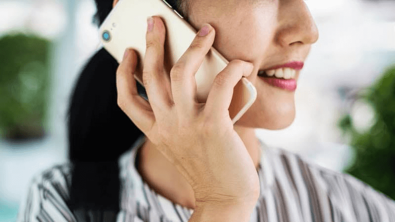 Đặt vé máy bay qua hotline là cách được nhiều người lựa chọn