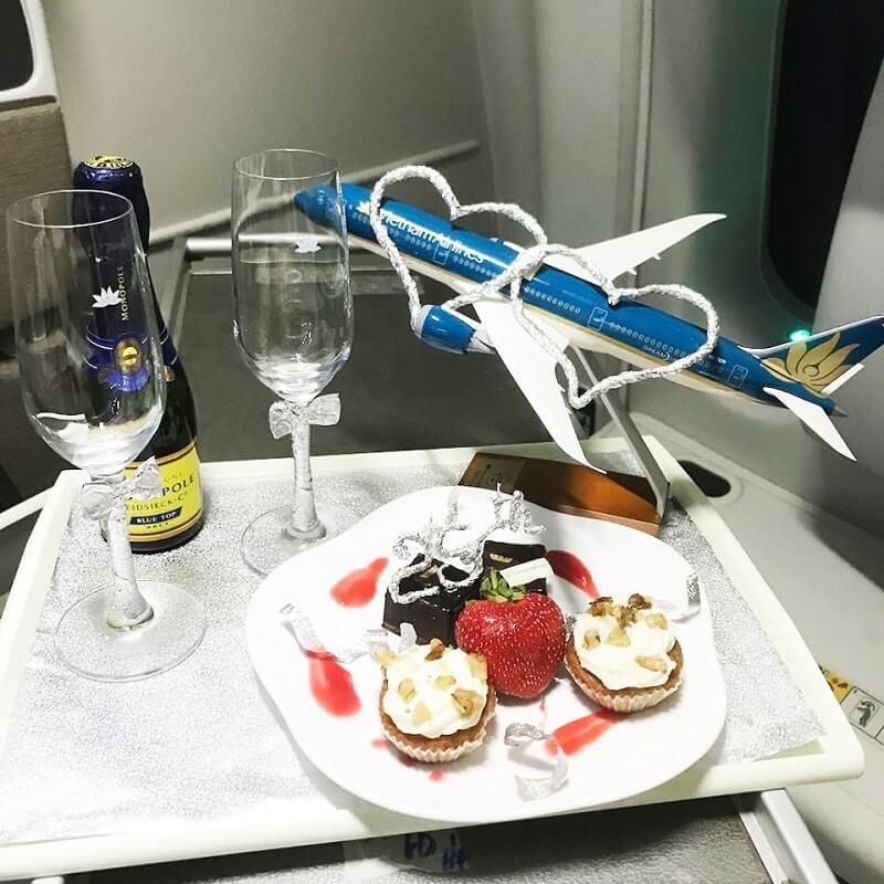 Một suất ăn nhẹ dành cho hành khách hạng thương gia